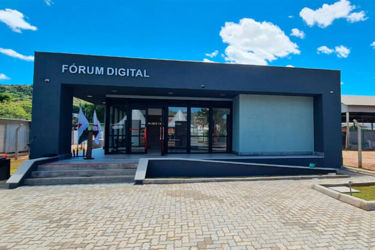 forum-digital-de-padre-paraiso-recebe-ponto-de-inclusao-digital