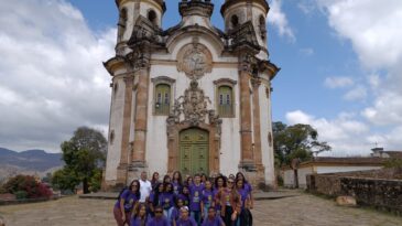 parlamento-jovem-de-sao-goncalo-realiza-visita-cultural-a-ouro-preto