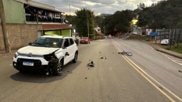 ciclista-e-socorrido-em-estado-grave-apos-colisao-com-carro-em-itabira
