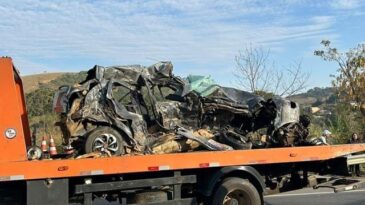colisao-frontal-entre-carro-e-caminhao-deixa-dois-mortos-na-br-116