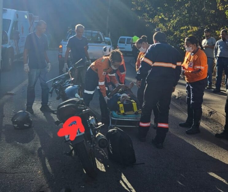 acidente-entre-moto-e-caminhonete-mobiliza-sevor-em-joao-monlevade