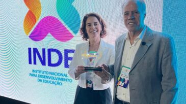 sao-goncalo-e-reconhecida-com-premio-de-gestao-de-excelencia-na-educacao