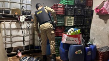 producao-e-venda-de-cachaca-clandestina-sao-alvo-de-fiscalizacao-em-itabira