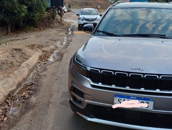 pm-recupera-jeep-roubado-na-br-381-e-prende-tres-em-nova-era