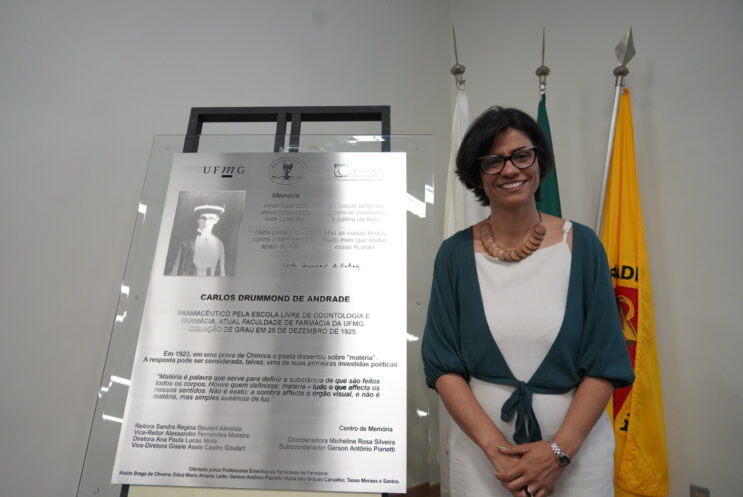 ufmg-celebra-100-anos-da-formatura-de-carlos-drummond-de-andrade-em-farmacia