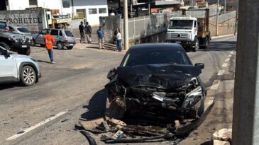 tres-pessoas-ficam-feridas-em-grave-acidente-em-joao-monlevade