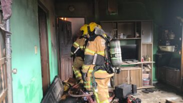 bombeiros-controlam-incendio-em-comodo-de-residencia-no-bairro-agua-fresca