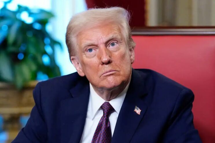 trump-diz-que-espaco-aereo-da-venezuela-esta-fechado