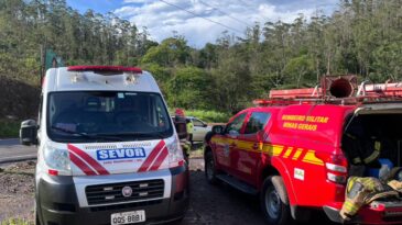 veiculo-invade-contramao-e-provoca-capotamento-na-mg-123