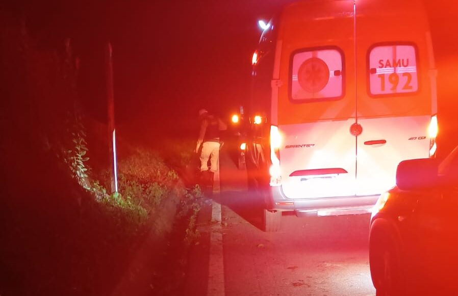 motociclista-fica-gravemente-ferido-em-acidente-na-mgc-120