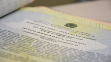 adolescente-tera-nome-de-dois-pais-na-certidao-de-nascimento