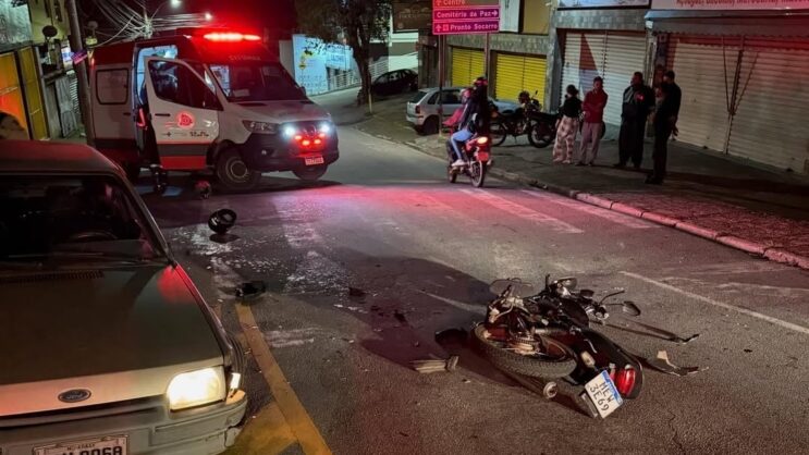 colisao-frontal-entre-carro-e-moto-deixa-dois-feridos-em-itabira