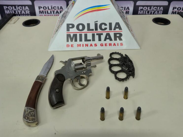 idoso-e-preso-e-arma-apreendida-apos-agressao-em-ipoema