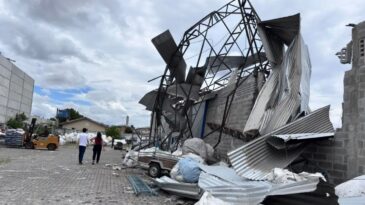 cidade-do-parana-e-atingida-por-ventos-fortes-de-ate-180-km-h