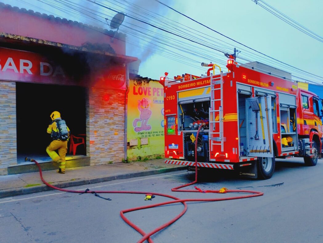incendio-em-bar-assusta-moradores-em-itabira