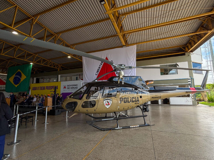 governo-de-minas-entrega-helicoptero-e-caminhao-tanque-a-pm