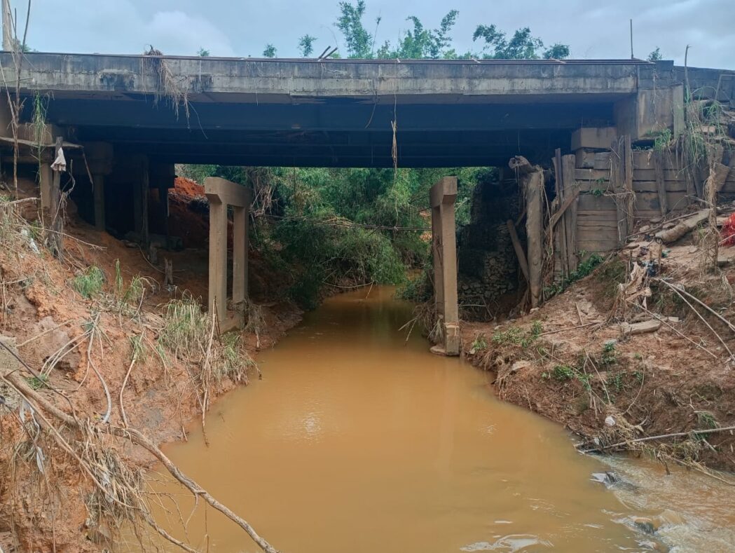 bombeiros-intensificam-buscas-por-vitima-desaparecida-em-uba