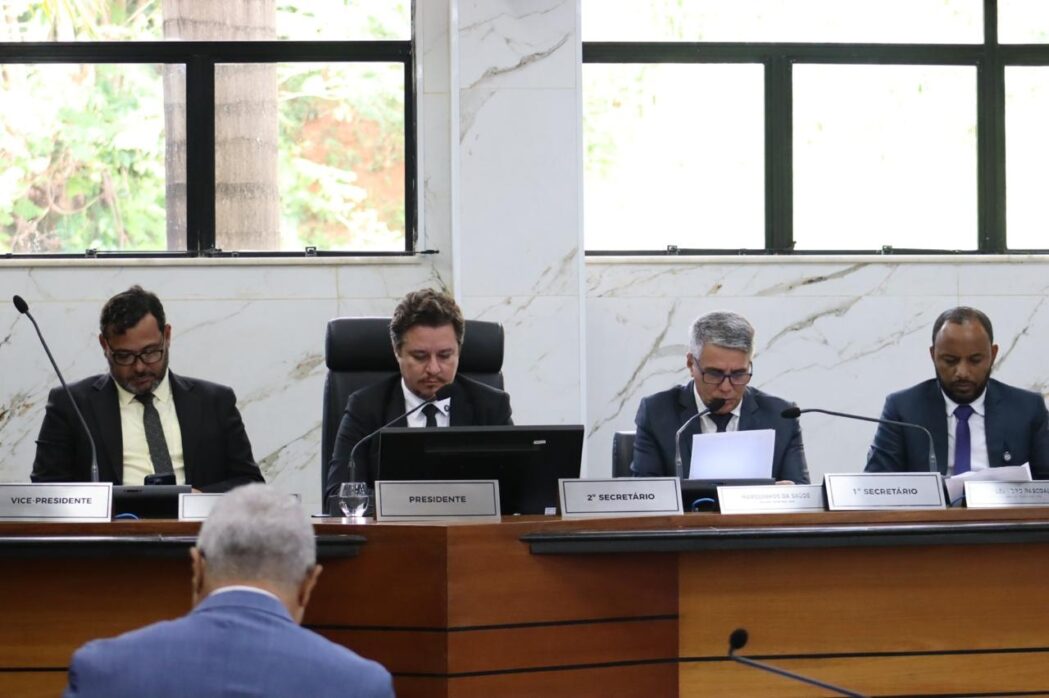 camara-de-itabira-debate-saude-inovacao-e-demandas-da-populacao-em-reuniao-ordinaria