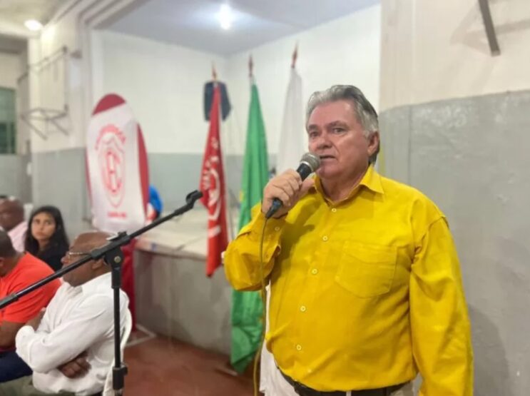 joao-mario-de-brito-anuncia-saida-da-prefeitura-de-itabira