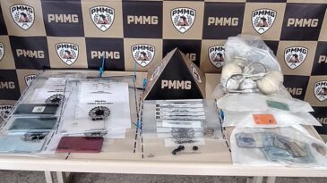 pm-cumpre-mandado-e-apreende-drogas-e-equipamentos-em-operacao-em-bairro-de-nova-era