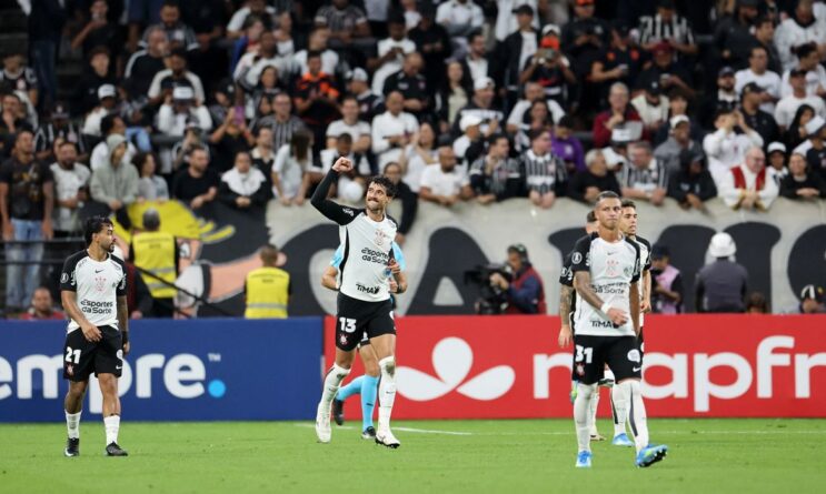 corinthians-derrota-santa-fe-e-segue-100-na-copa-libertadores