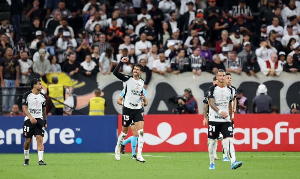 corinthians-derrota-santa-fe-e-segue-100-na-copa-libertadores