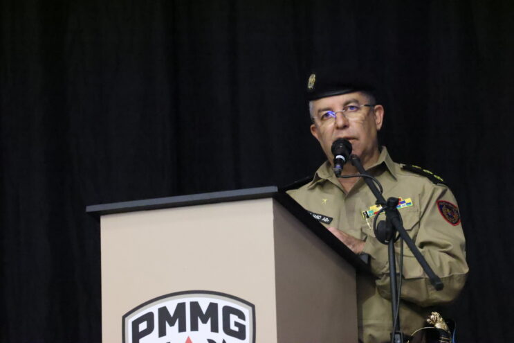 coronel-claudio-aparecido-assume-comando-da-18a-rpm