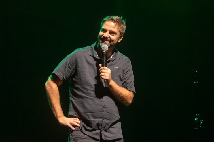 semana-do-trabalhador-comeca-nesta-segunda-27-com-show-de-humor