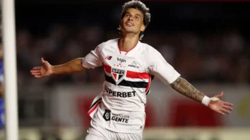 sao-paulo-domina-resiste-a-reacao-do-cruzeiro-e-goleia-por-4-a-1