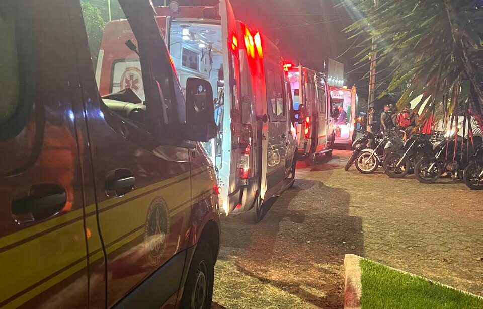 parte-de-estrutura-apresenta-problema-durante-evento-em-itabira