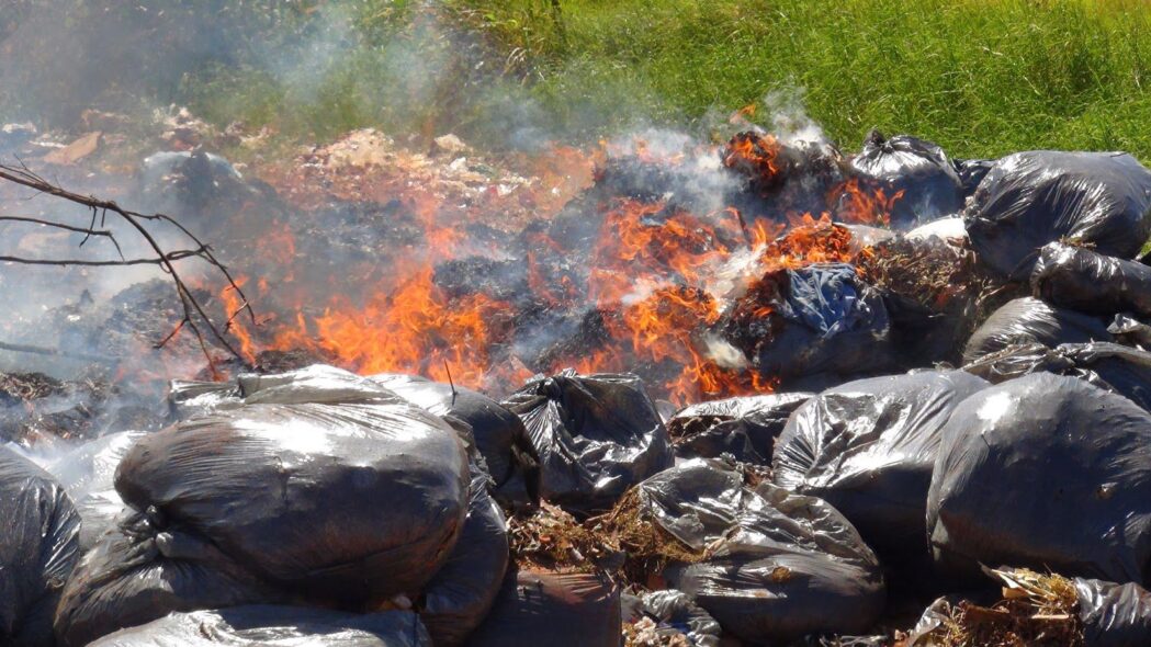 queima-de-lixo-e-crime-ambiental-e-ameaca-saude-da-populacao