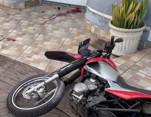 motociclista-e-socorrido-em-estado-grave-apos-bater-contra-muro-em-itabira