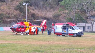 motociclista-que-colidiu-com-onibus-e-transferido-de-helicoptero