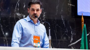 bernardo-mucida-tem-candidatura-a-deputado-federal-oficializada-pelo-avante