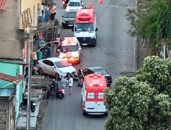 colisao-frontal-deixa-duas-pessoas-feridas-em-itabira