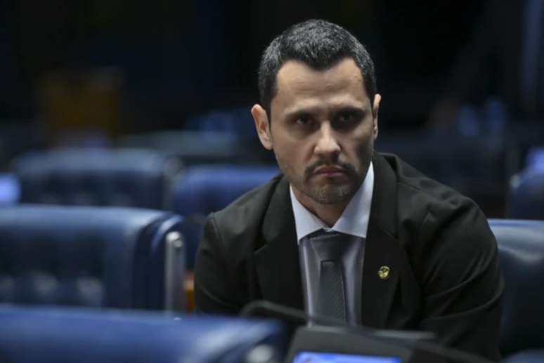 Cleitinho desiste de disputar o Governo de Minas e movimenta cenário político