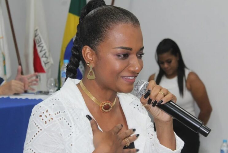 rose-felix-oficializa-candidatura-e-reforca-compromisso-com-itabira-e-o-medio-piracicaba