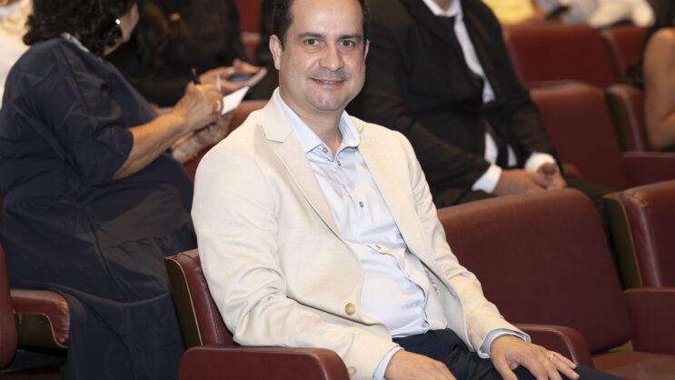 arlen-marcos-ferreira-recebe-titulo-de-cidadao-honorario-de-itabira