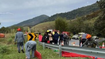 acidente-com-onibus-deixa-pelo-menos-cinco-mortos-e-dezenas-de-feridos