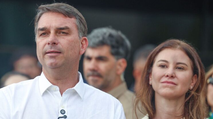 eua-confirmam-vistos-para-flavio-bolsonaro-e-familia
