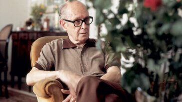 carlos-drummond-de-andrade-nascimento-do-poeta-itabirano-completa-124-anos-neste-sabado