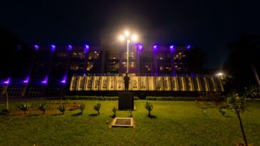 prefeitura-reforca-campanha-outubro-rosa-com-iluminacao-e-acoes-de-prevencao