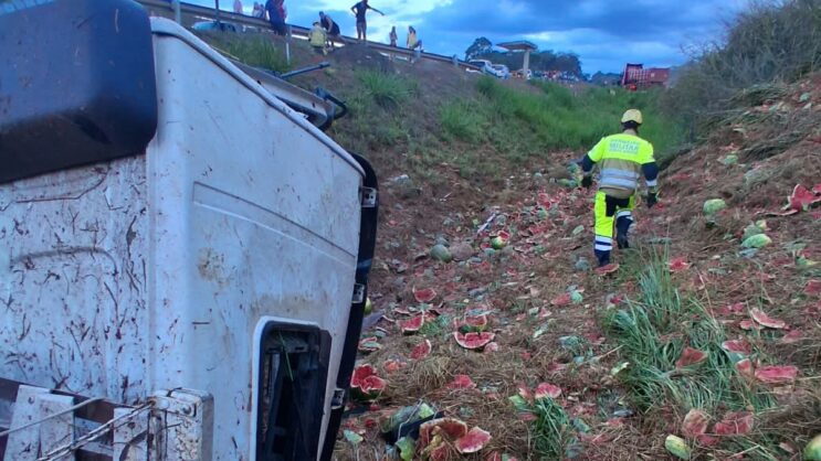 acidente-deixa-trabalhadores-mortos-na-br-381-em-bom-jesus-do-amparo