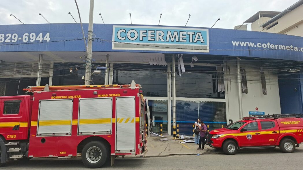incendio-atinge-loja-de-materiais-em-ipatinga