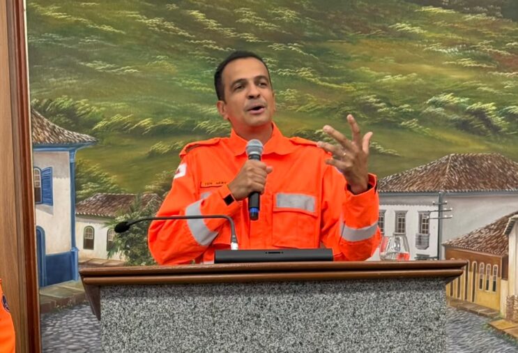 tenente-do-corpo-de-bombeiros-recebe-mocao-de-aplausos