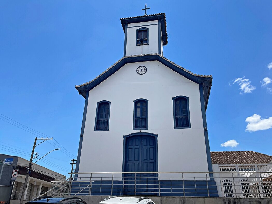 diocese-de-itabira-coronel-fabriciano-esclarece-que-igreja-nao-apoia-partidos-politicos