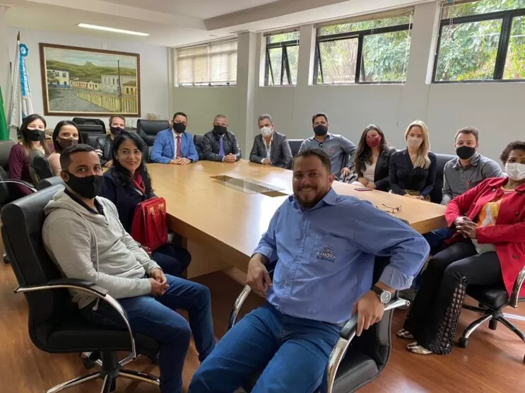 presidente-da-camara-discute-com-empreendedores-sobre-o-mercado-de-trabalho-para-jovens
