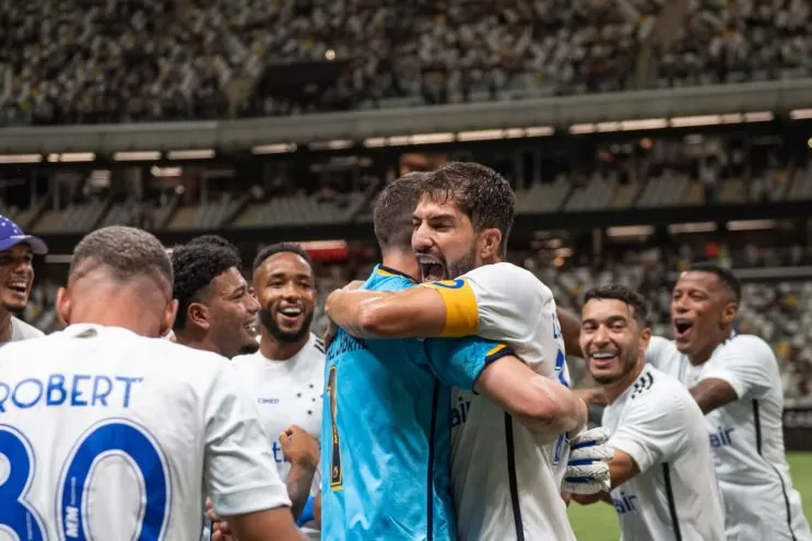 cruzeiro-emplaca-segunda-vitoria-consecutiva-dentro-da-arena-mrv