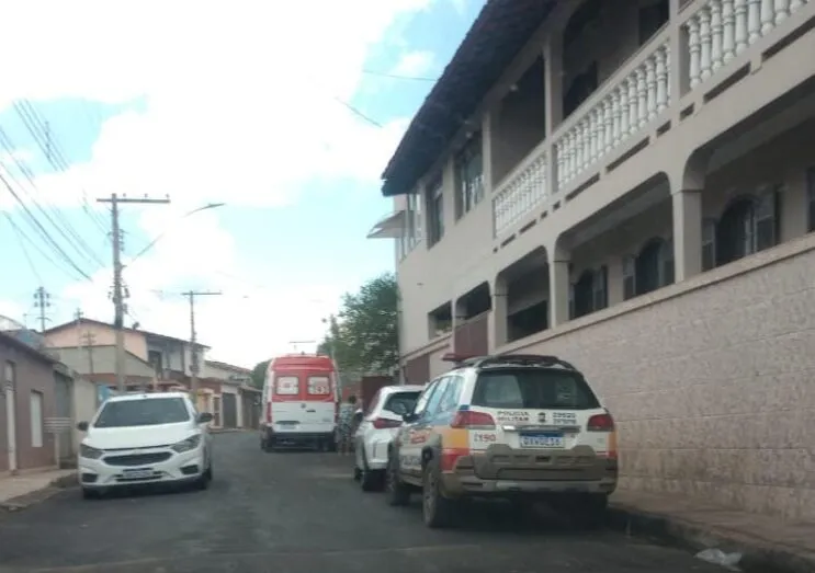 idoso-e-encontrado-morto-com-ferimento-no-pescoco-em-itabira