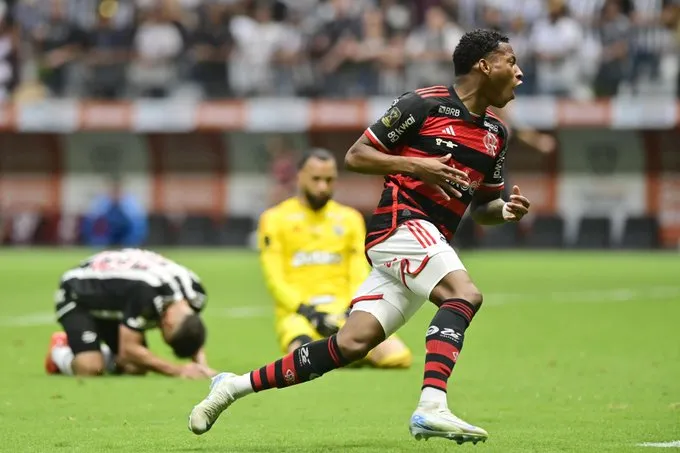 flamengo-vence-atletico-mg-na-arena-mrv-e-fica-com-titulo